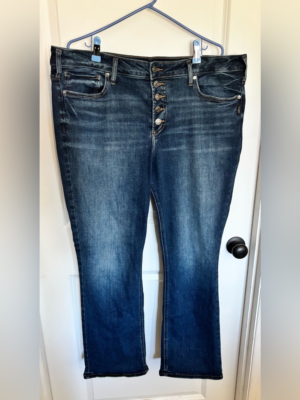 Silver Jeans Women's Bootcut Button-Fly in Dark Blue Wash